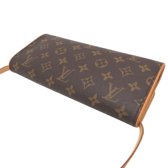 LOUIS VUITTON Authentic Brown Monogram Pochette Shoulder Bag - Picture 4 of 9